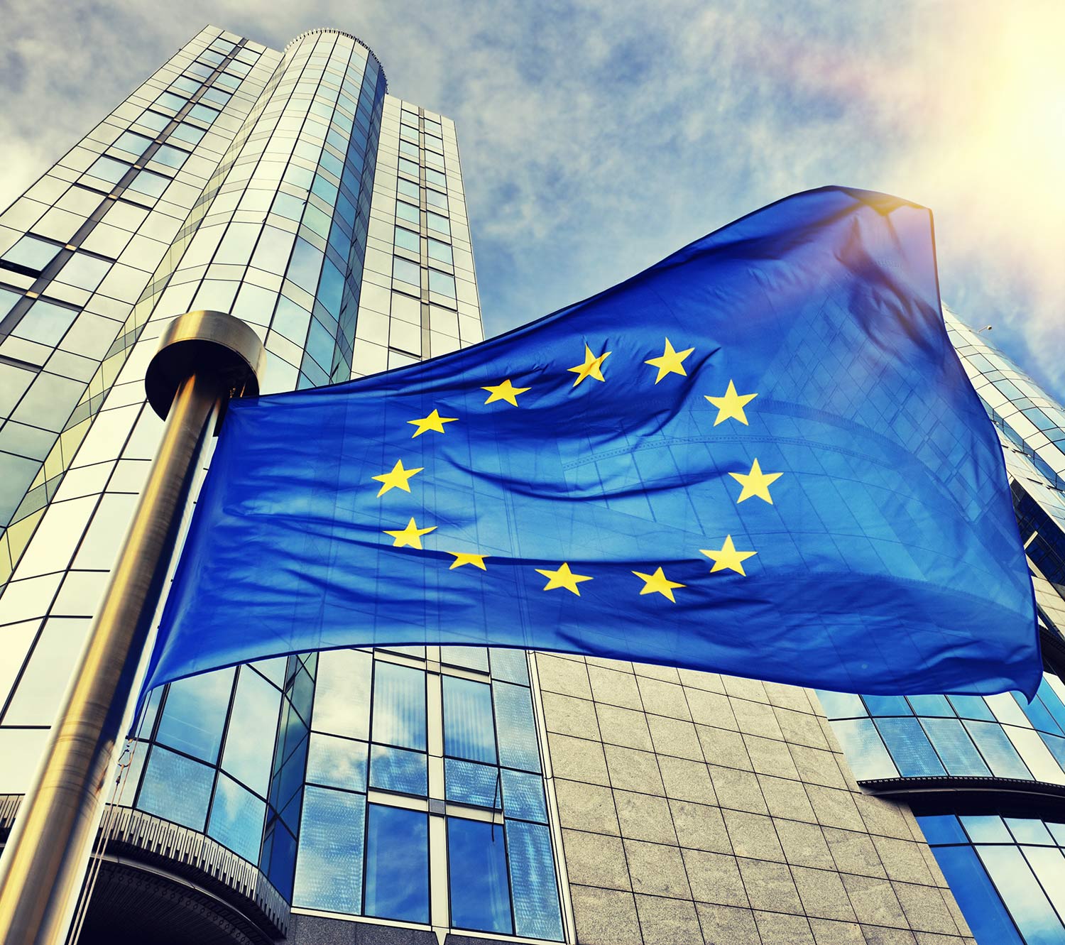AvD Pressemeldung - EU-Verbrennerverbot wäre fatales Zeichen für Klimaschutz und Mobilität AvD Pressemeldung - EU-Verbrennerverbot wäre fatales Zeichen für Klimaschutz und Mobilität