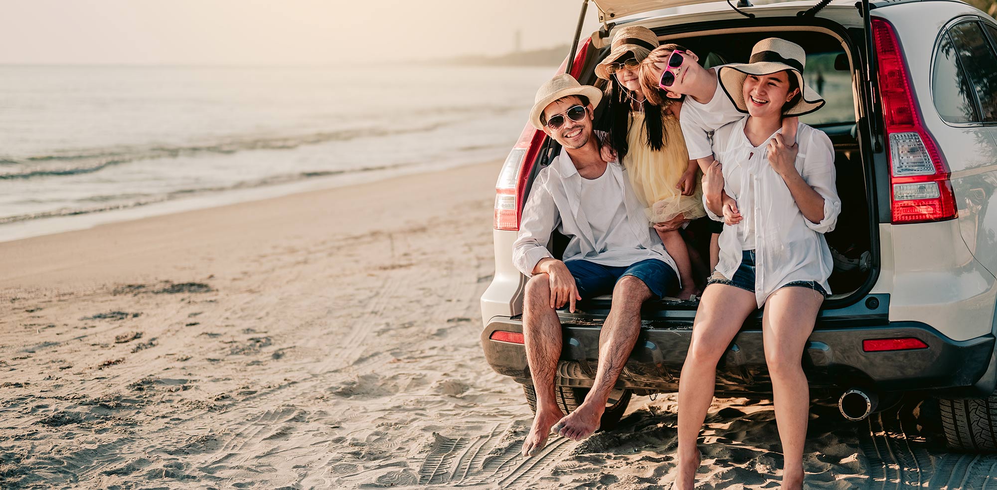 AvD Artikel - Ein Kurztrip mit Auto oder Wohnwagen ans Meer wird für die Familie zum Erlebnis AvD Artikel - Ein Kurztrip mit Auto oder Wohnwagen ans Meer wird für die Familie zum Erlebnis