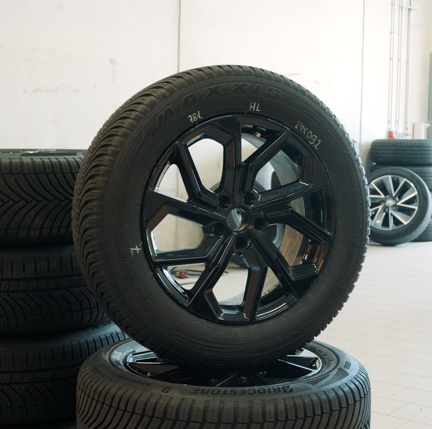 AvD Reifentest - Ganzjahresreifen Maxxis Premitra All Season AP3 SUV 235/60 R18 AvD Reifentest - Ganzjahresreifen Maxxis Premitra All Season AP3 SUV 235/60 R18