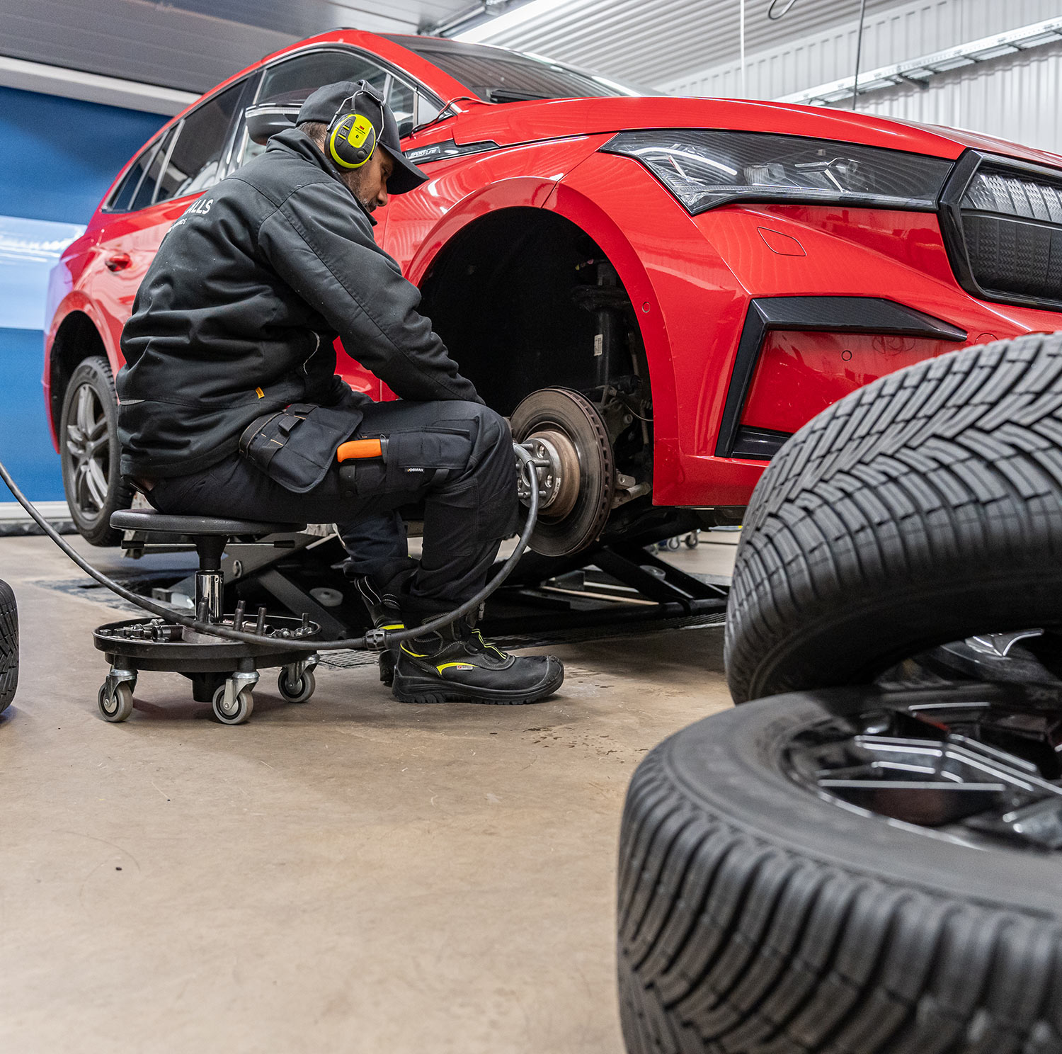 AvD Pressemeldung - Beim Reifenkauf geht Sicherheit vor Klimafreundlichkeit