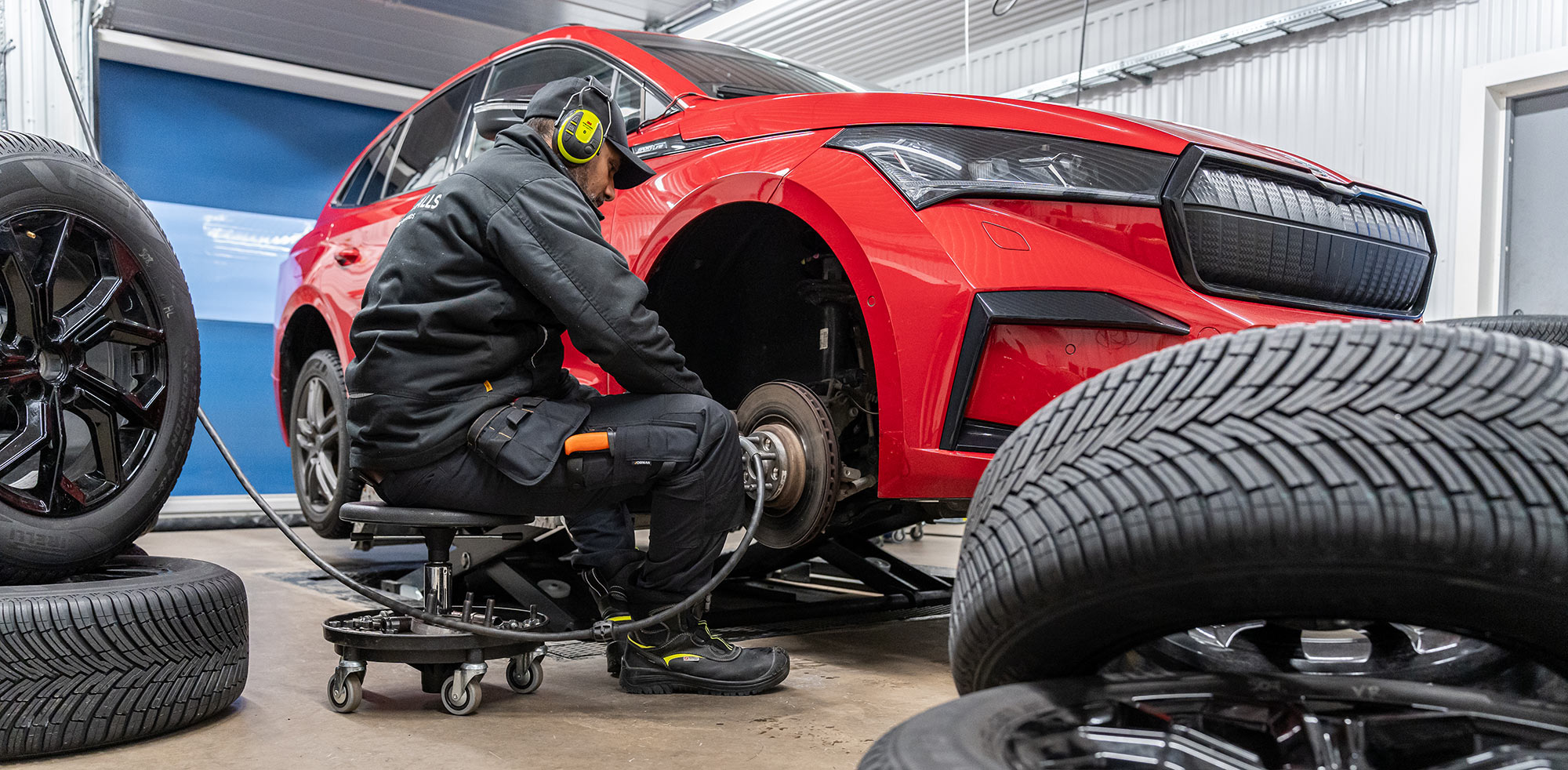 AvD Pressemeldung - Beim Reifenkauf geht Sicherheit vor Klimafreundlichkeit AvD Pressemeldung - Beim Reifenkauf geht Sicherheit vor Klimafreundlichkeit