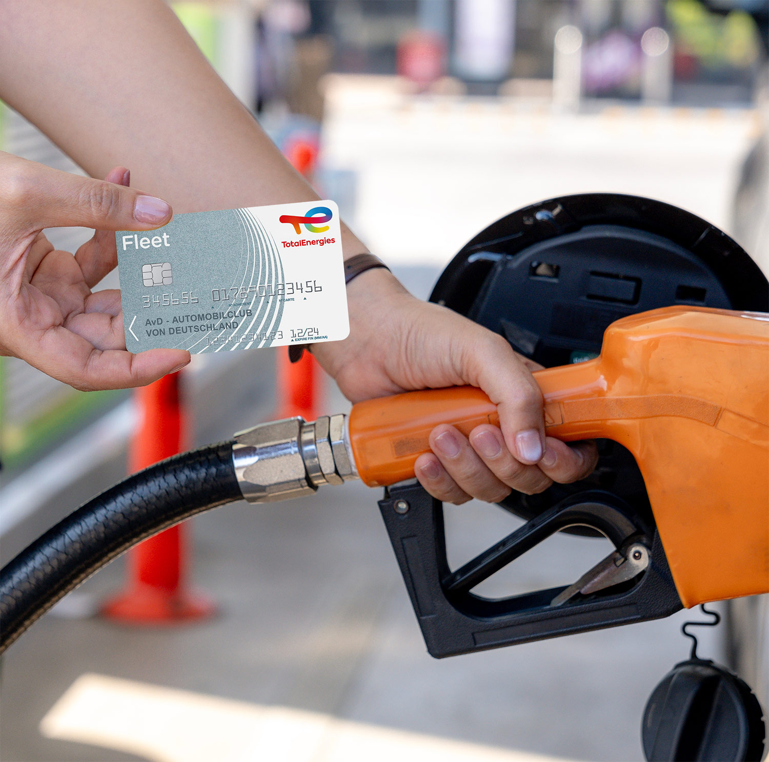 AvD Pressemeldung - AvD-Mitglieder fahren ab sofort günstiger mit der FleetCard4You